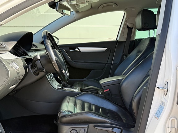 Volkswagen Passat 8 of 15