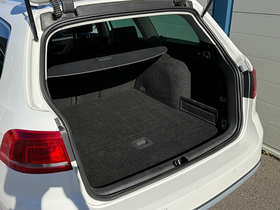 Volkswagen Passat 15 of 15