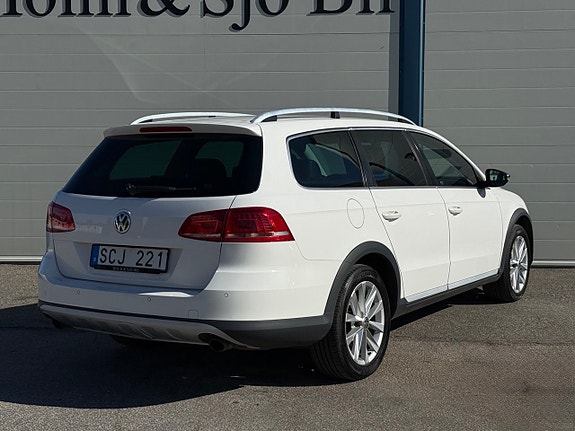 Volkswagen Passat 6 of 15