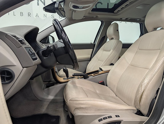 Volvo V50 6 of 20