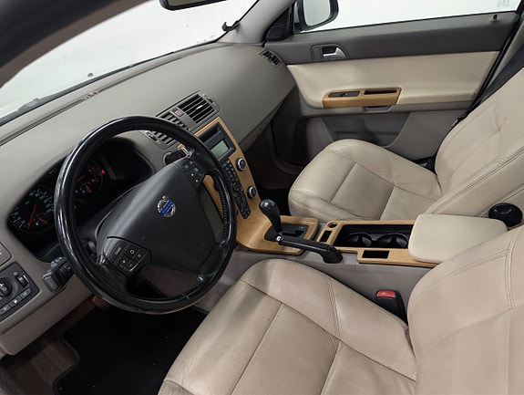 Volvo V50 7 of 20