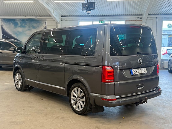 Volkswagen Multivan 2 of 19