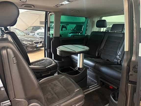 Volkswagen Multivan 10 of 19