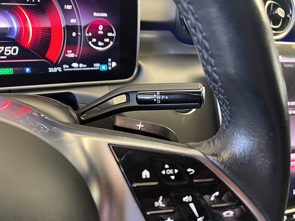 Mercedes-Benz C300 e 14 of 23