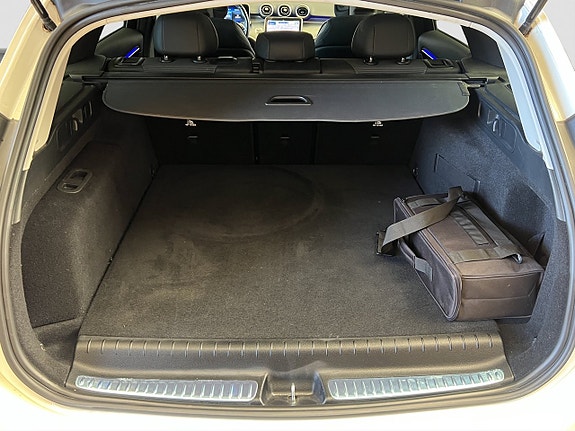 Mercedes-Benz C300 e 22 of 23