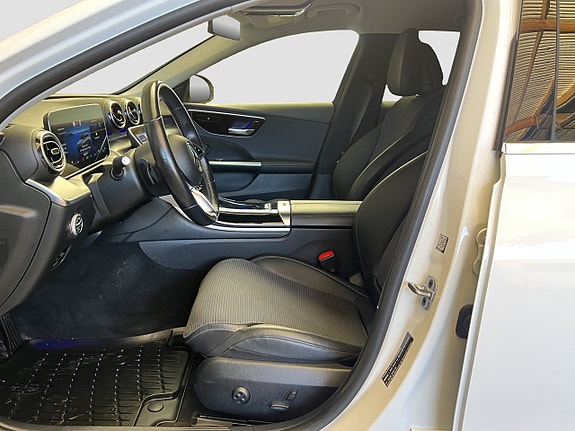 Mercedes-Benz C300 e 11 of 23