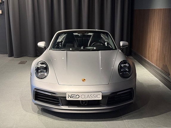 Porsche 911 Carrera 4S 3 of 30
