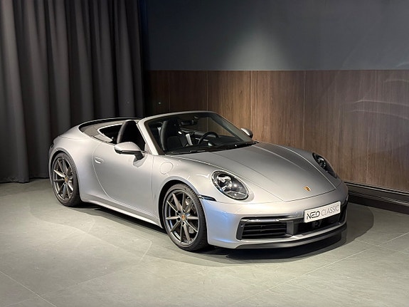 Porsche 911 Carrera 4S 4 of 30