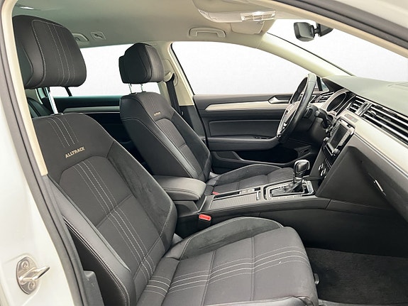 Volkswagen Passat Alltrack 20 of 30