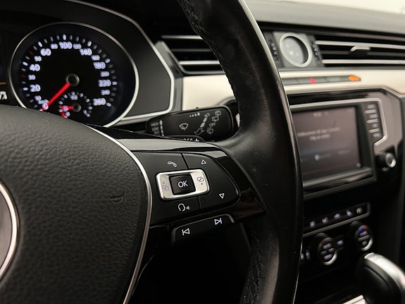 Volkswagen Passat Alltrack 15 of 30