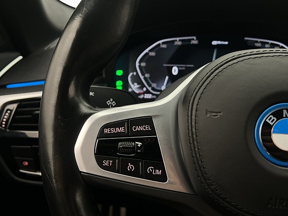 BMW 530e 15 of 30