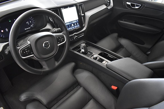 Volvo XC60 8 of 24