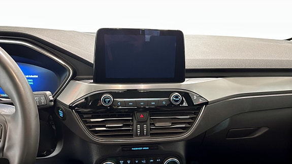 Ford Kuga 12 of 12