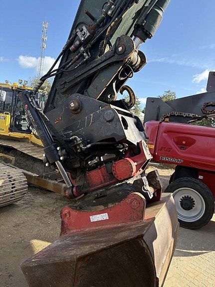 CAT 324E 8 of 12
