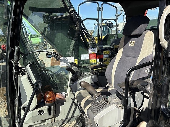 CAT 324E 7 of 12