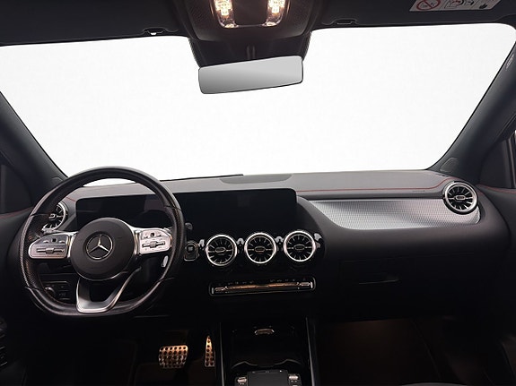 Mercedes-Benz EQA300 12 of 30