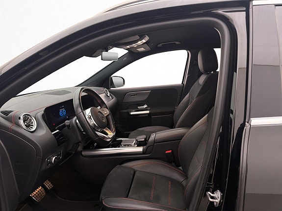 Mercedes-Benz EQA300 11 of 30