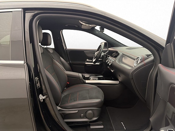 Mercedes-Benz EQA300 26 of 30