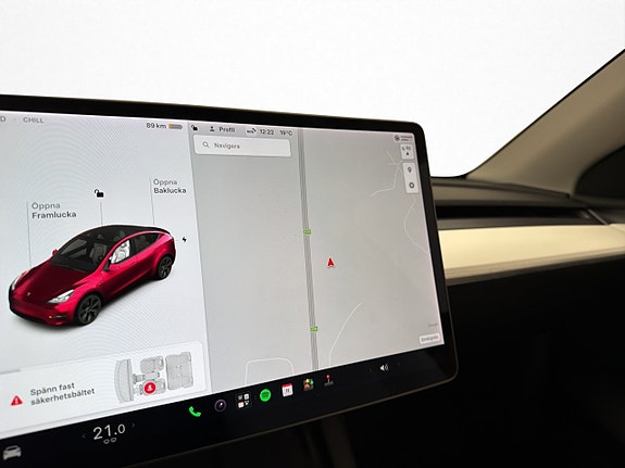 Tesla Model Y 19 of 30