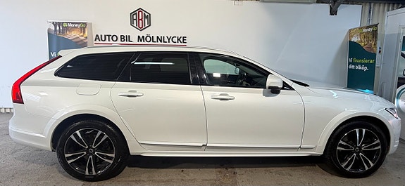 Volvo V90 Cross Country 15 of 19