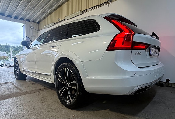 Volvo V90 Cross Country 5 of 19