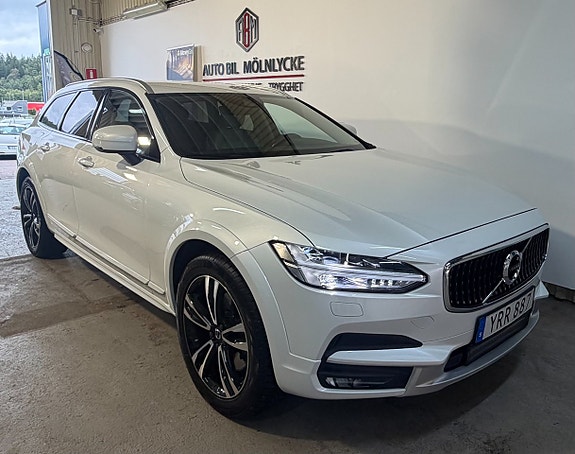 Volvo V90 Cross Country 13 of 19