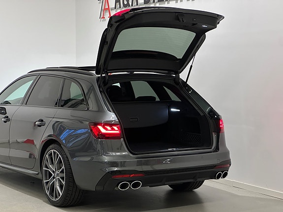Audi S4 30 of 30