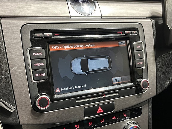 Volkswagen Passat 19 of 19