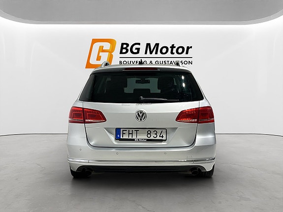 Volkswagen Passat 5 of 19