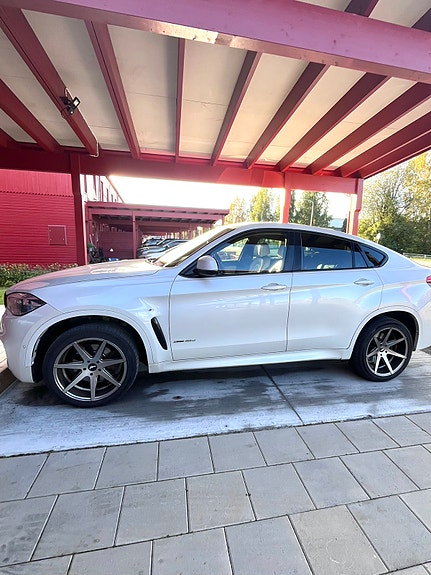 BMW X6 2 of 13