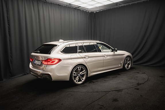 BMW M550d 6 of 30