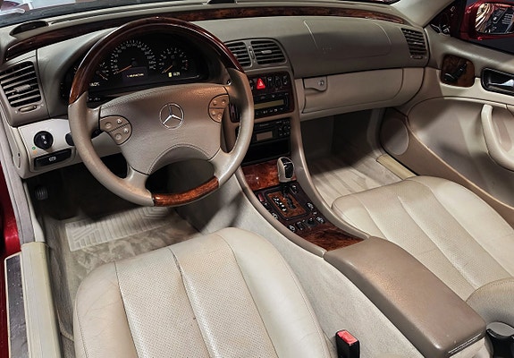 Mercedes-Benz CLK230 13 of 18
