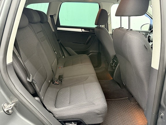 Volkswagen Touareg 12 of 19