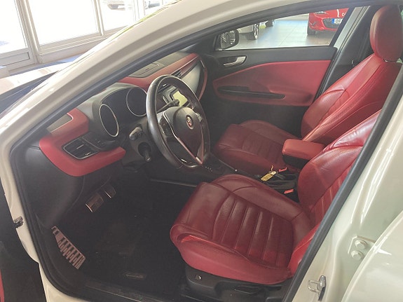 Alfa Romeo Giulietta 5 of 7