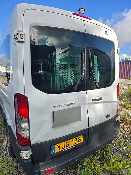 Ford Transit 7 of 7