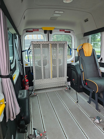 Ford Transit 4 of 7