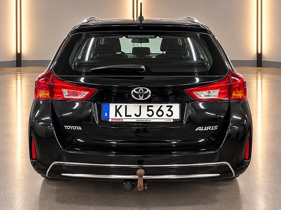 Toyota Auris 4 of 8