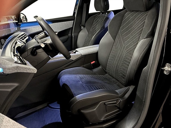Peugeot e-3008 4 of 13