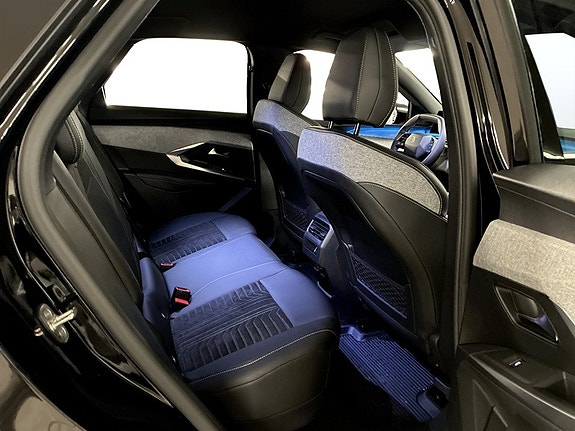 Peugeot e-3008 11 of 13