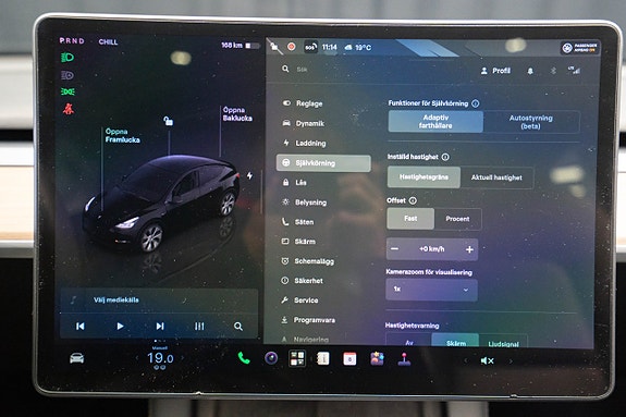 Tesla Model Y 21 of 22