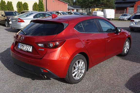 Mazda 3 2 of 7