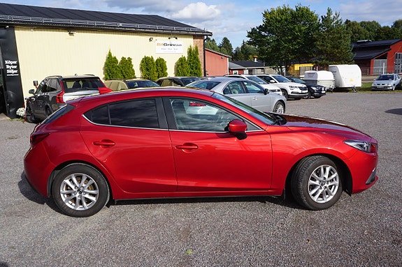 Mazda 3 3 of 7