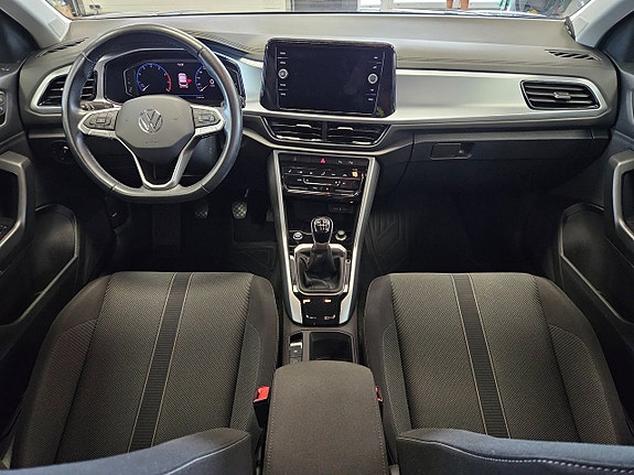 Volkswagen T-Roc 10 of 22