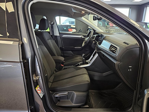 Volkswagen T-Roc 18 of 22