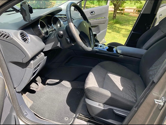 Peugeot 3008 2 of 19