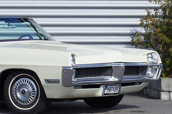 Pontiac Bonneville 10 of 23