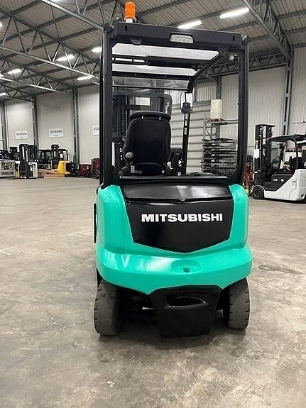 Mitsubishi FB35N 2 of 4