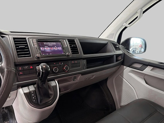 Volkswagen Transporter 10 of 20