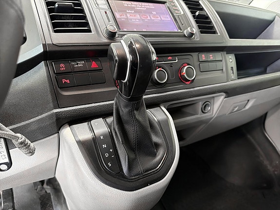 Volkswagen Transporter 15 of 20