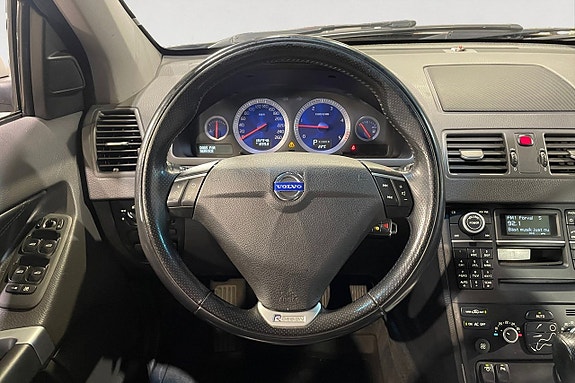 Volvo XC90 13 of 16
